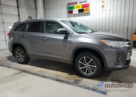 2018 Toyota Highlander Se из США, поврежденный, VIN 5TDJZRFH7JS534218